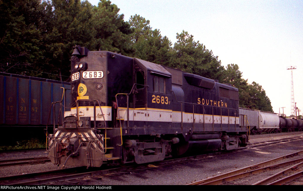 SOU 2683 sits in Glenwood Yard